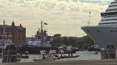 'La noche tem�tica'�aborda la encrucijada del turismo