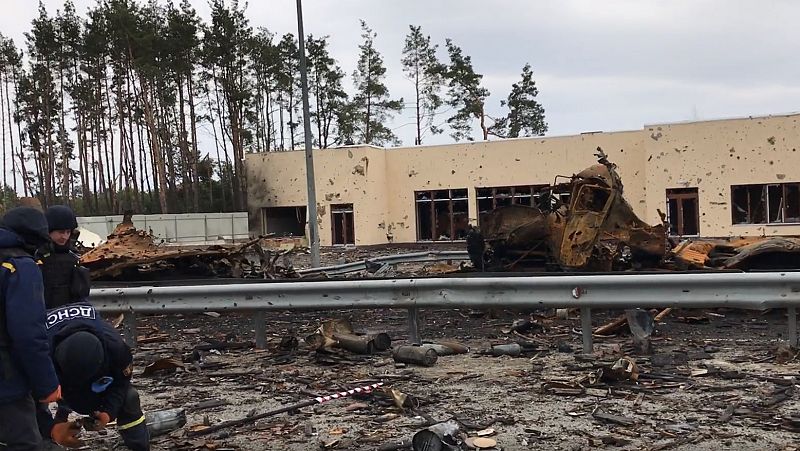 Cadáveres abandonados entre la munición rusa: la imagen de la devastación en Andriivka