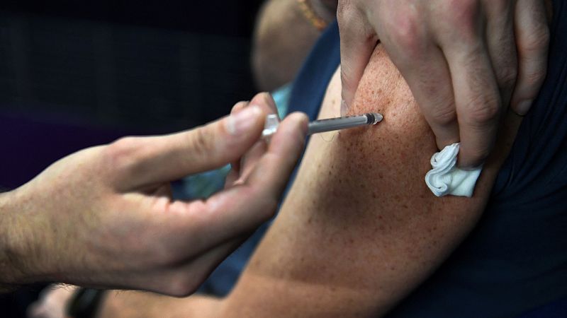 Francia adelanta la edad para recibir la cuarta dosis de la vacuna contra el coronavirus a los mayores de 60 años