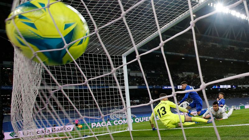 El Madrid va de cabeza al título tras ganar con claridad al Getafe