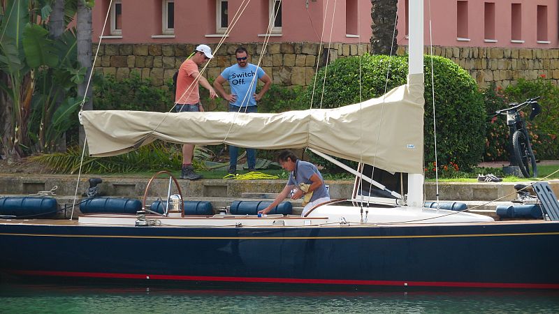Un yate, 12 coches de lujo y tres Rolex: así se gastaron las comisiones de las mascarillas de Madrid