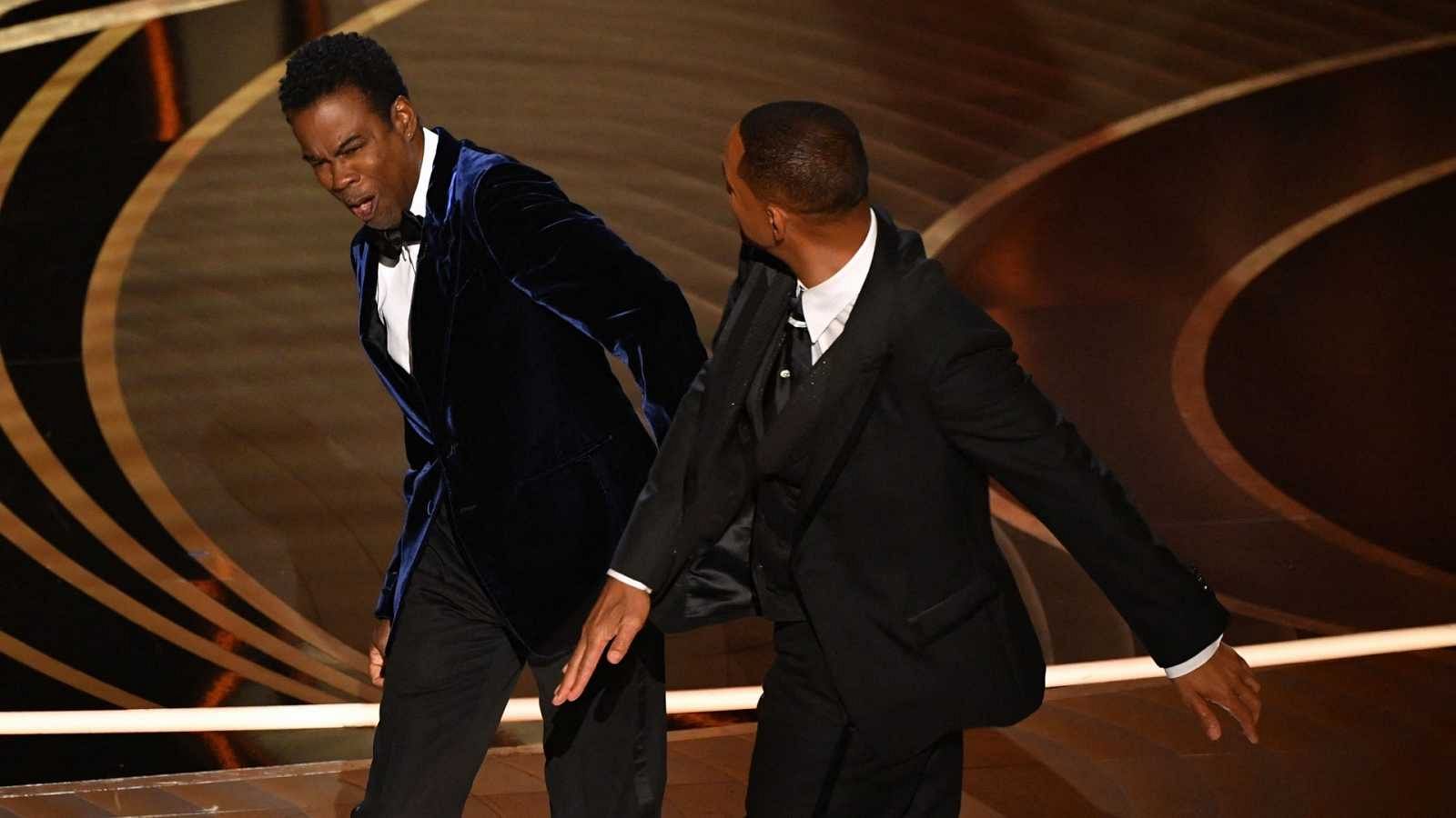 La Academia de Hollywood expulsa a Will Smith de los Oscar durante 10 años por abofetear a Chris Rock | Ver