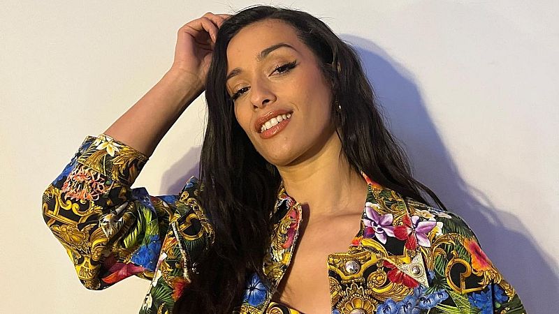 Chanel arrasa en Ámsterdam con este acústico de "SloMo"