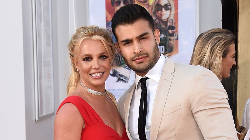 Britney Spears está embarazada y amenaza a los paparazzi