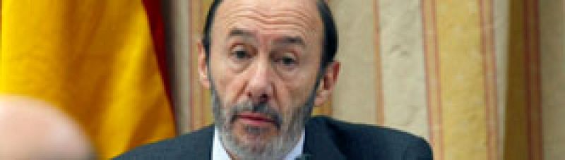 Rubalcaba niega que los máximos responsables policiales hayan fijado cupos de inmigrantes