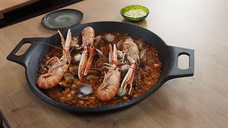 Receta de fideu de sepia y marisco de los hermanos Torres