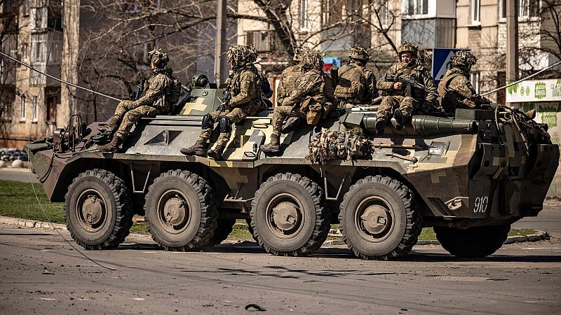 Zelenski anuncia una nueva ofensiva en el este: "Rusia ha empezado la gran batalla por el Donbás"