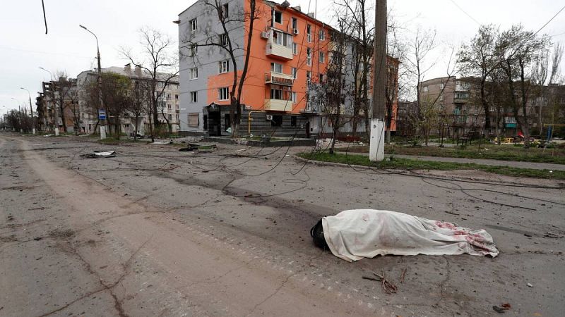 Zelenski afirma que la situación en Mariúpol continúa siendo "la más grave posible"