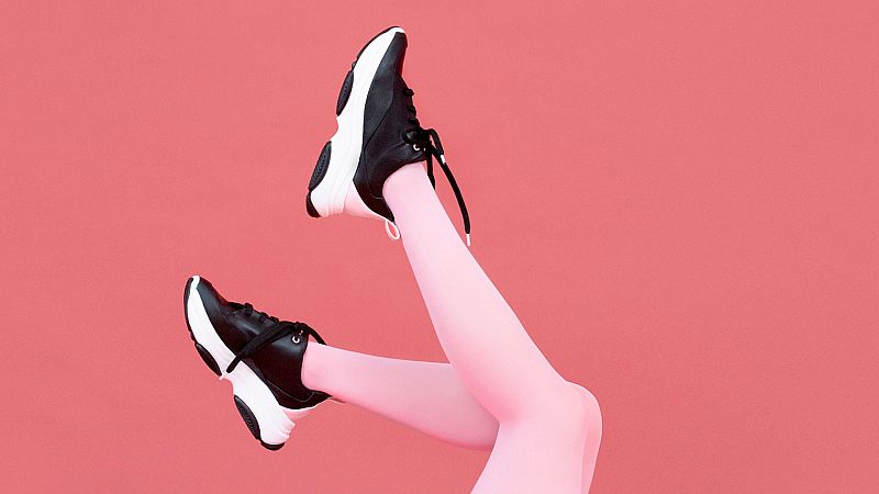 Las sneakers con plataforma: la tendencia que ha puesto de moda Rosalía
