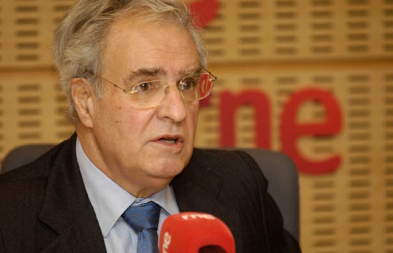 Múgica pide tratar a los menores "como chavales con problemas de conducta, no como delicuentes"