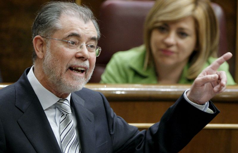 Fernández Bermejo: "Yo no dimito, claro que no dimito, porque tengo que trabajar por España"