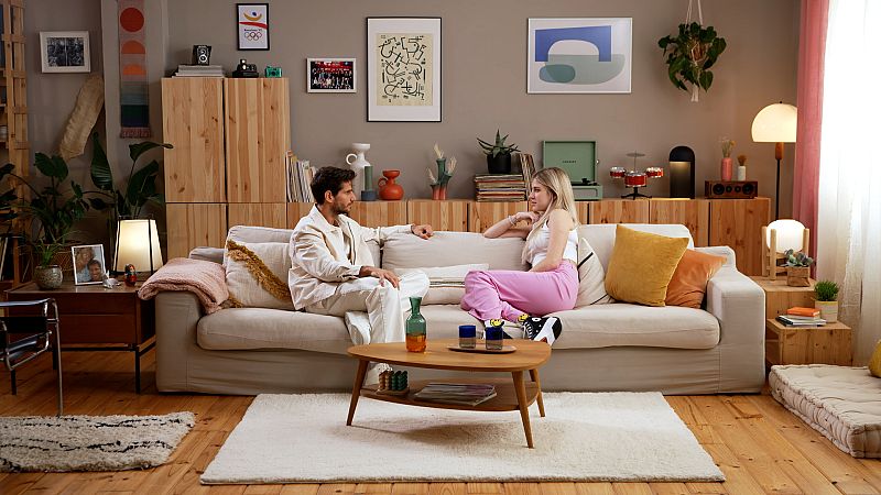 Samantha Gilabert parla amb Cesc Escolà: "Escrivint poesia connecto amb els meus sentiments"