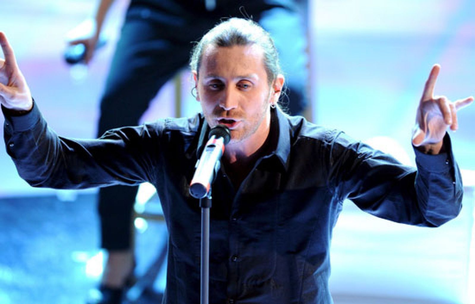 Polémica canción de Povia en el Festival de la Canción Italiana de San Remo | Ver