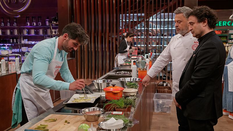 ¿Pareja o trío amoroso en MasterChef 10?