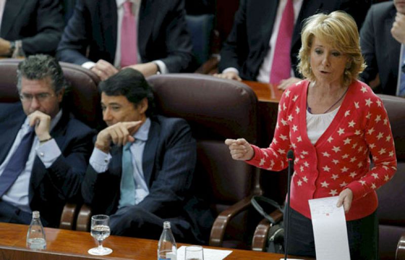 Aguirre dice que hay una trama "organizada por el ministro furtivo y el juez socialista contra el PP"