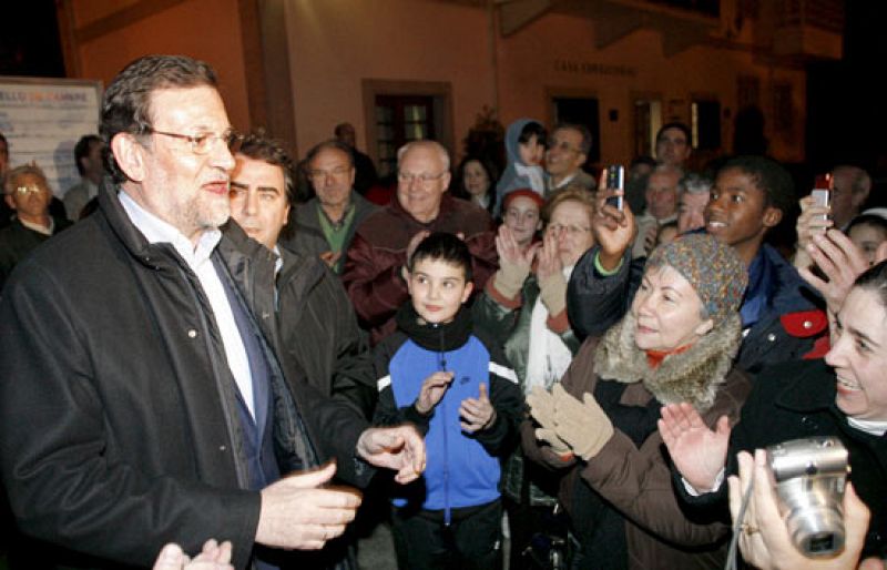 Rajoy: "Camps es un dirigente ejemplar que cuenta con el pleno apoyo del PP"