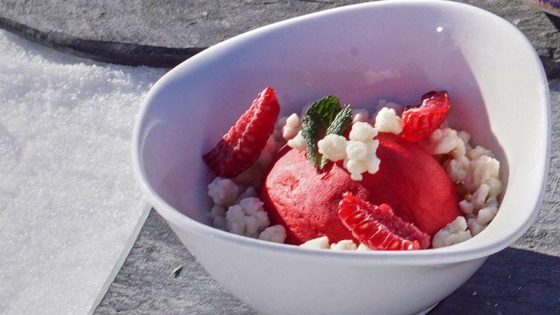 Receta de helado de frambuesa y nieve de chocolate blanco