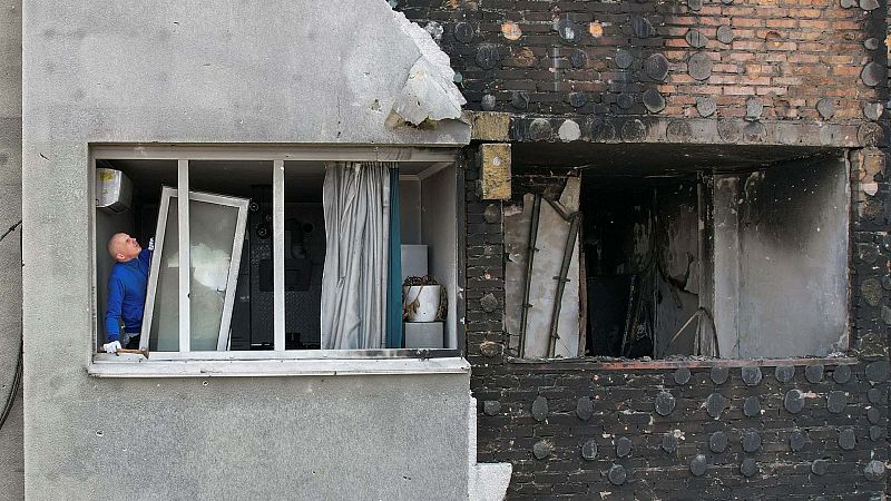 Los ucranianos reconstruyen sus barrios en las zonas liberadas: "Las necesidades son enormes"