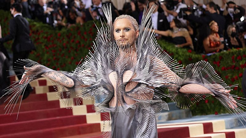 Confunden a Fredrik Robertsson con Jared Leto en la gala del MET