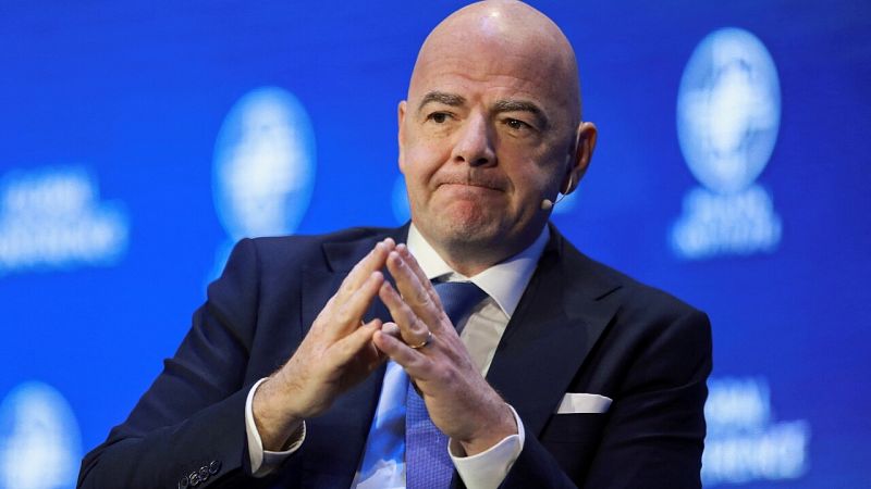 Infantino, sobre los trabajadores en los estadios de Catar 2022: "Cuando das trabajo das dignidad y orgullo"