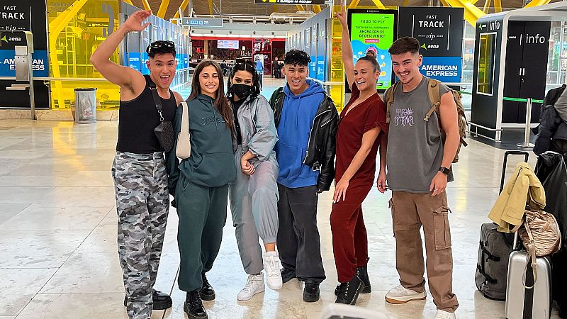 Chanel pone rumbo a Turin junto a su equipo de baile: "No necesitamos el sol cinético para brillar"