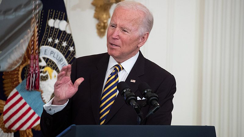 Biden defiende el derecho "fundamental" del aborto y asegura que responderá si el Supremo lo revoca