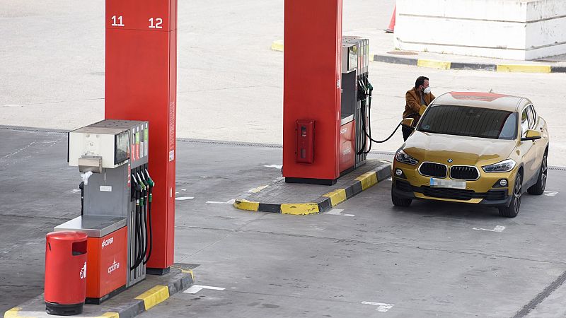 La gasolina y el gasóleo marcan su precio más alto en el último mes a pesar de la rebaja del Gobierno