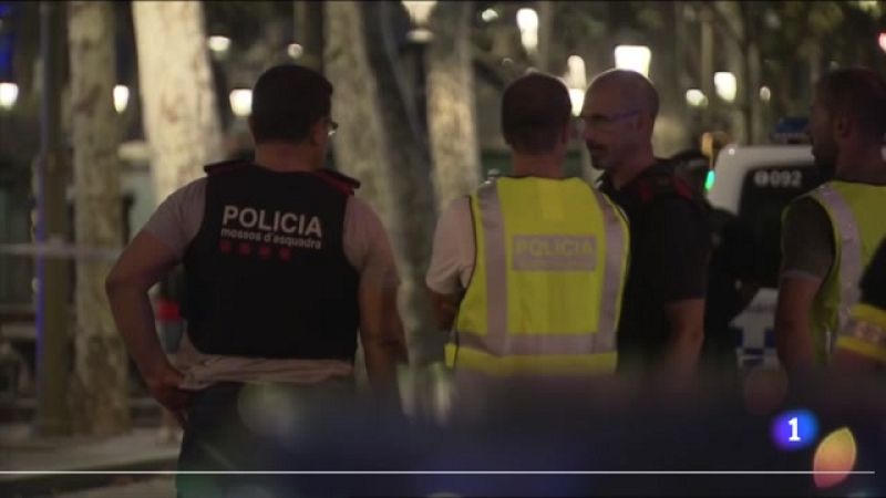 Els Mossos que van abatre els terroristes demanden a la Generalitat pel 17A