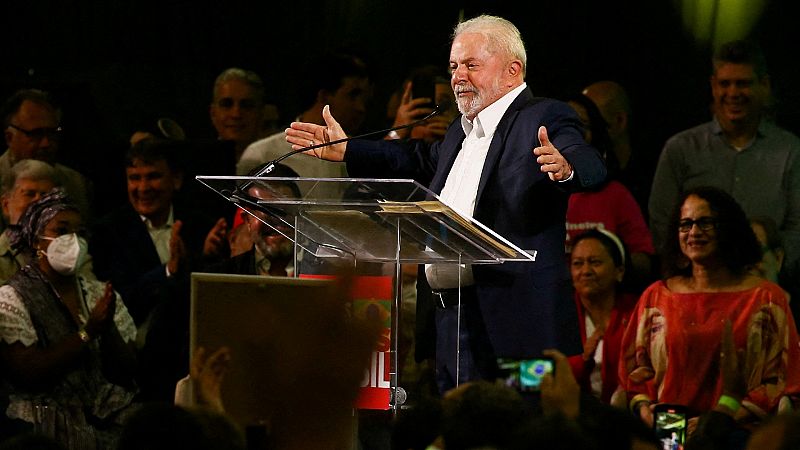 Lula lanza su candidatura a la Presidencia de Brasil