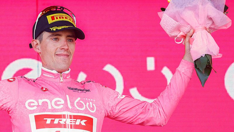 Juanpe Lopez, maglia rosa del Giro; Kamna gana en el Etna