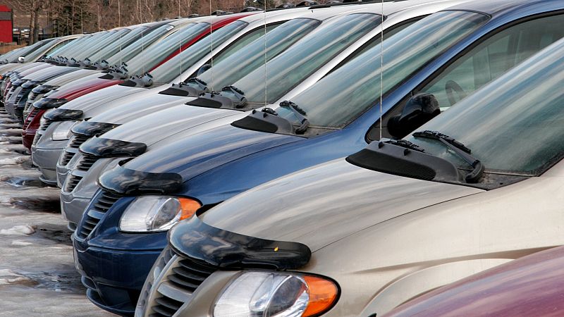 La venta de vehículos de ocasión baja un 17% en abril, su tercera caída consecutiva