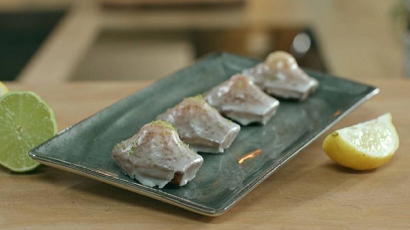 Postres sin gluten: receta de magdalenas de limón glaseadas