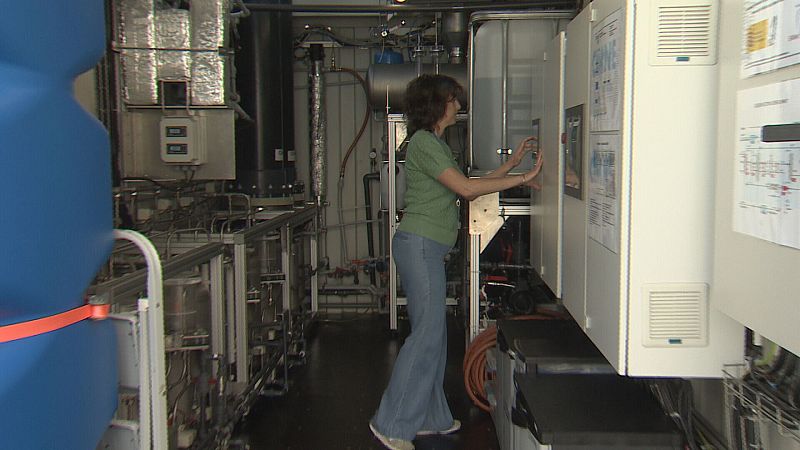 Sistema de desalinización de agua a través de recursos naturales