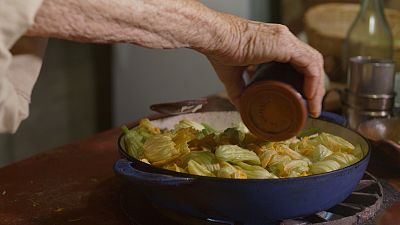 'Comida basura, una bomba de relojer�a', en 'La noche tem�tica'