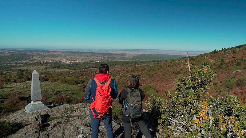 Caminando por el Acebal del Prdena y en Las Hoces del Duratn