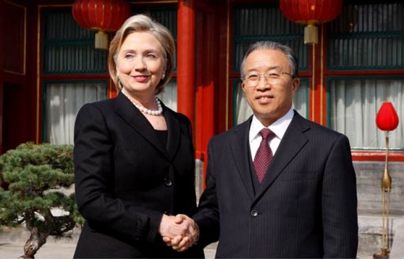 Clinton quiere afianzar las relaciones con China para luchar contra la crisis global