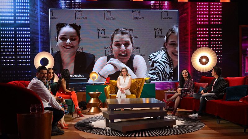 Tanxugueiras aparecen en directo en La Noche D Chanel: �Mira lo que le han dicho!