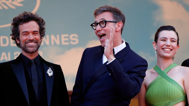 Hazanavicius llena de zombis, risas e indiferencia la inauguración de Cannes