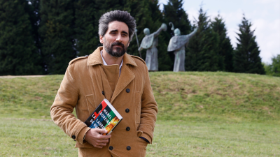 Manel Loureiro roba uno de los símbolos más valiosos de la cristiandad en su nuevo libro