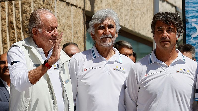 Carmen Calvo ironiza sobre la visita de Juan Carlos I: "Suben las temperaturas, gran bochorno en Sanxenxo"