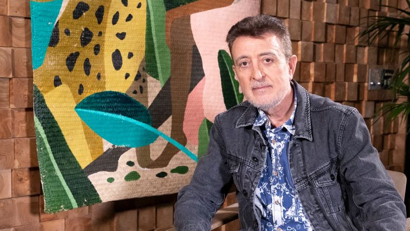 Manolo García expone su nueva colección de cuadros