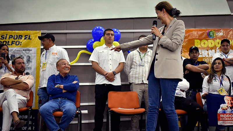 Íngrid Betancourt retira su candidatura a las presidenciales de Colombia para apoyar a Rodolfo Hernández