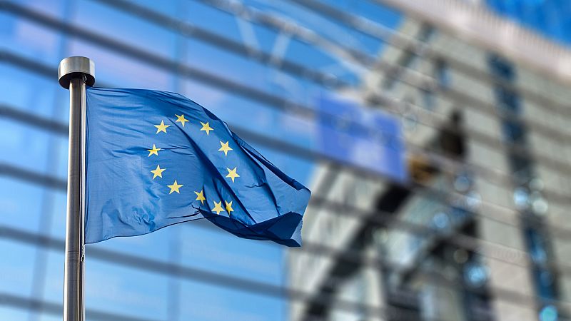 La Comisión Europea propone suspender las reglas de déficit y deuda hasta finales de 2023
