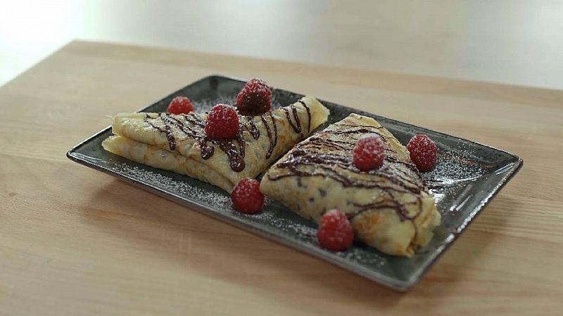 Prepara esta receta de creps con chocolate y frambuesas con la cantante Gisela