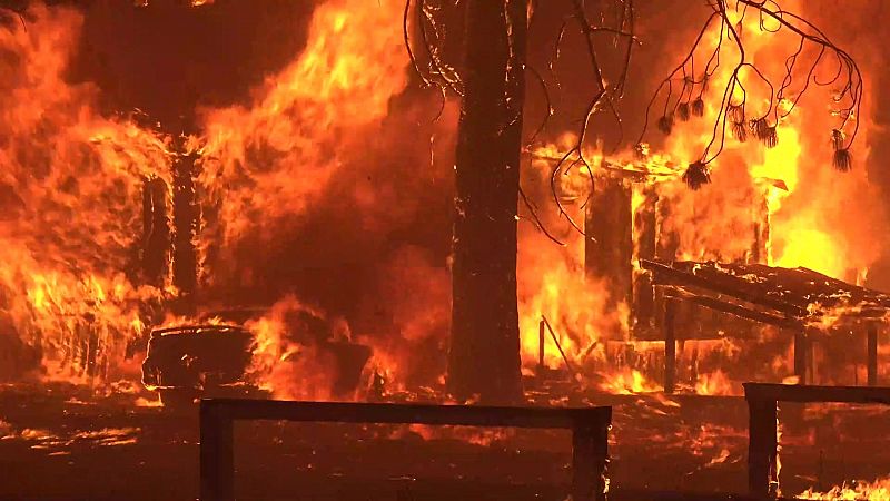 Megaincendios, el fuego que escapa al control de los bomberos
