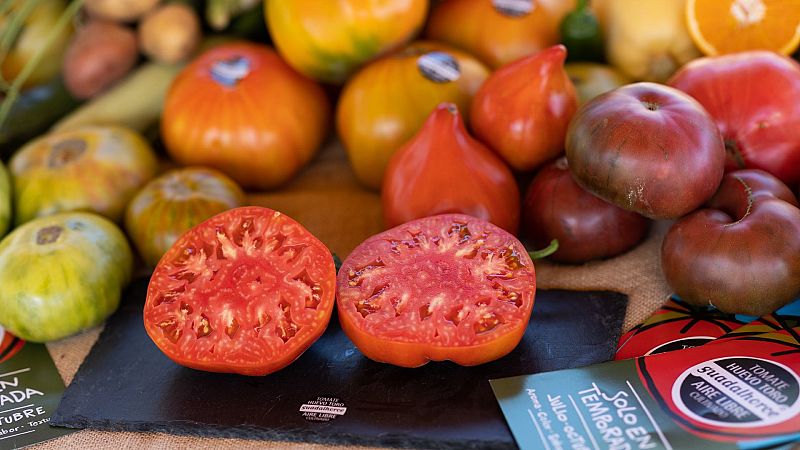 Científicos británicos logran crear un tomate que tiene tanta vitamina D como dos huevos