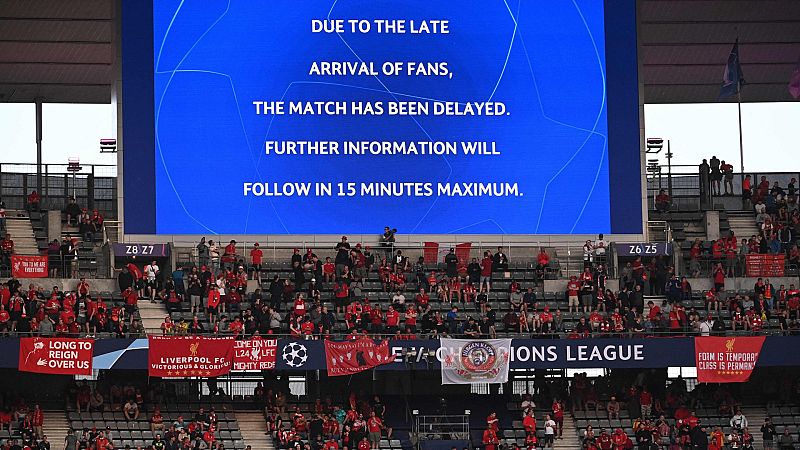 Aficionados asaltan las puertas del Estadio de Saint-Denis y se retrasa la final de Champions