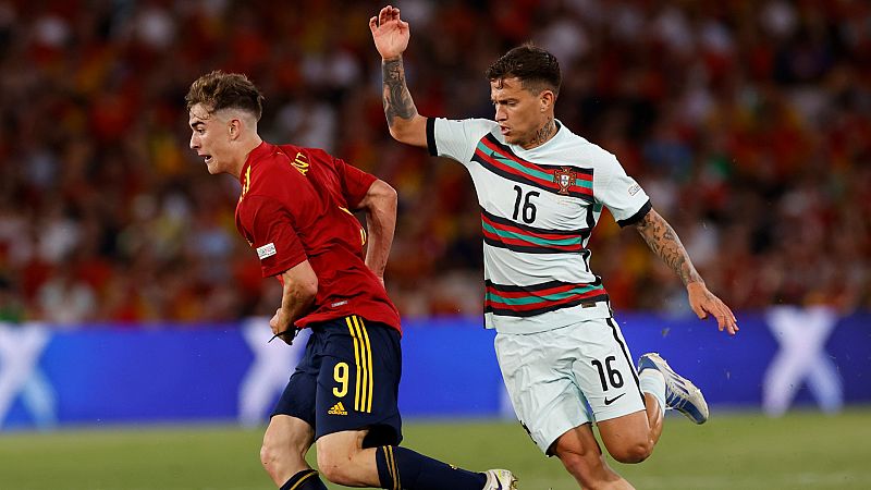 España tropieza en su inicio de la Liga de Naciones con un empate ante Portugal
