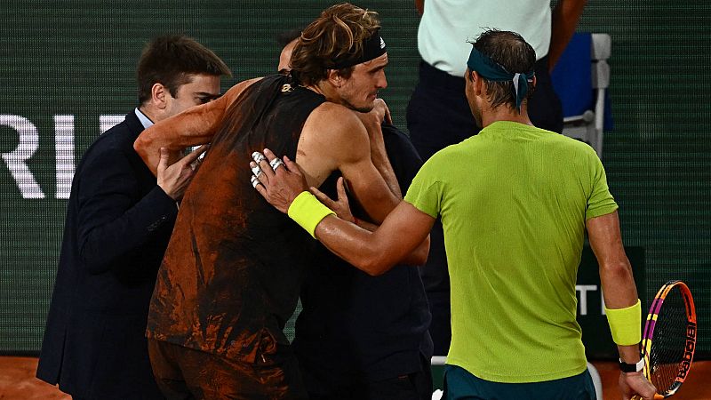 Rafa Nadal buscará su decimocuarto título de Roland Garros tras la retirada por lesión de Alexander Zverev