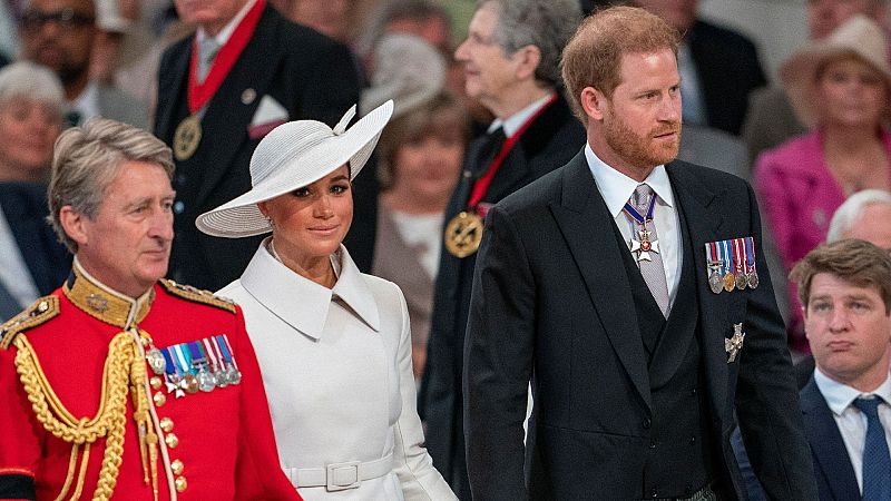 Los duques de Sussex, desmayos y perros disfrazados: las mejores fotos del segundo día del Jubileo de Platino